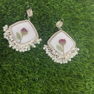 Beautiful Resin Earrings – Handmade Stylish Jewellery with Elegant Finish